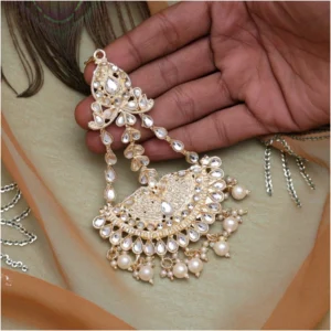 BS Women's White Color Kundan Maang Pasa