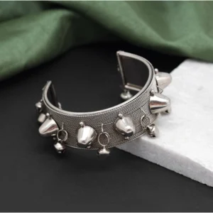 BS Women's Silver Color Oxidised Adjustable Bracelet